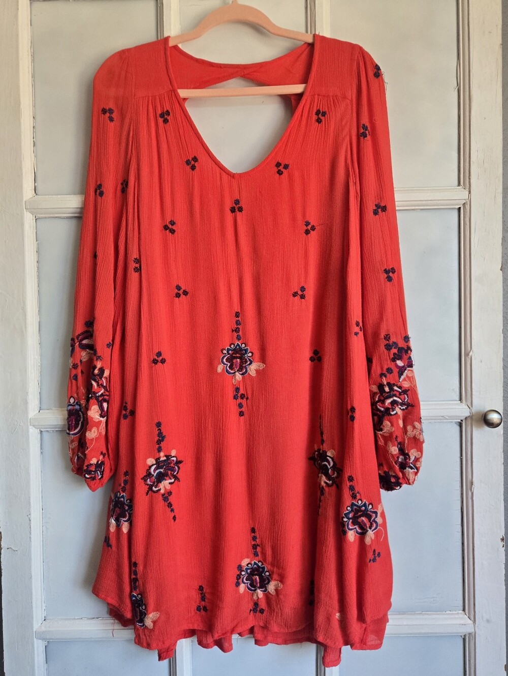 Free People Oxford Boho Western Floral Embroidery Longsleeve Cut Out Back Red XS